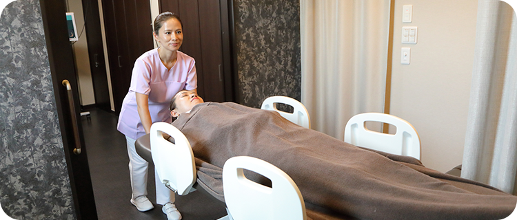 検査後は寝たまま リカバリールームに移動