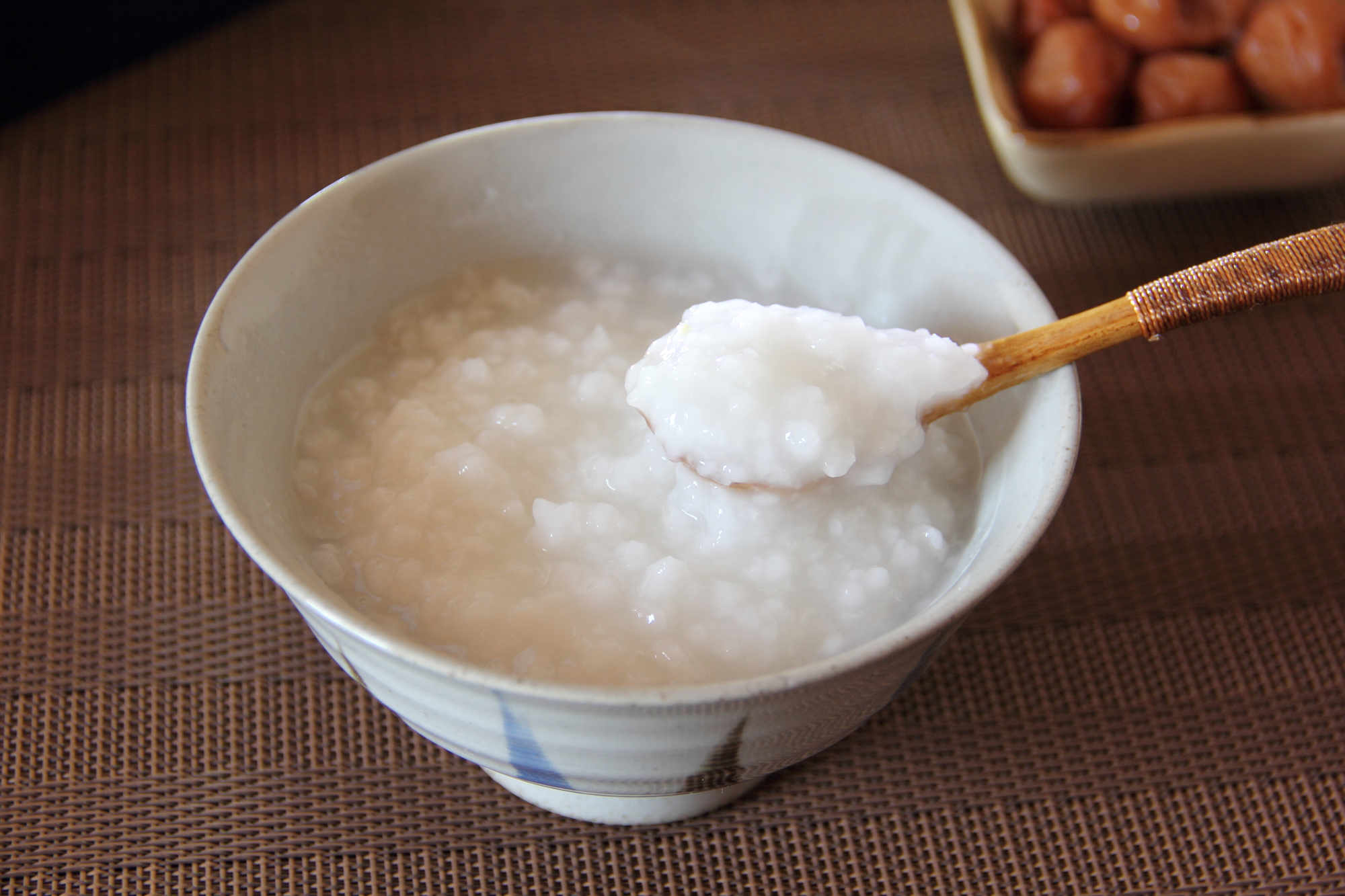 内視鏡検査前は絶食ですか?